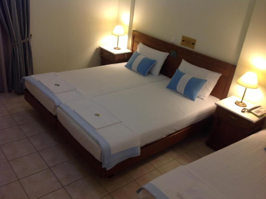 Florena Hotel Episkopos Habitación foto